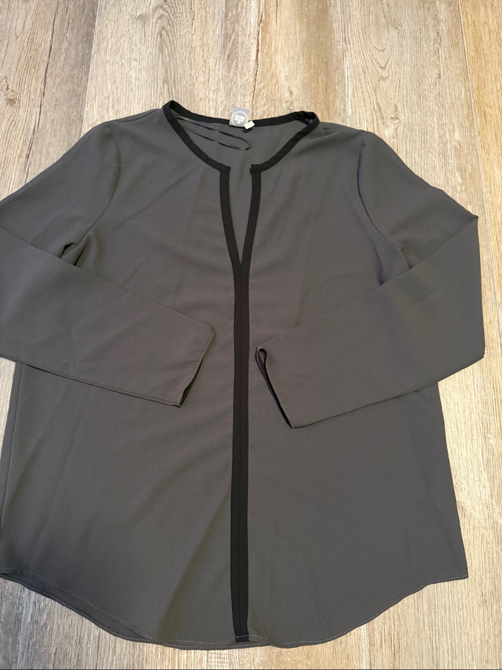Paper Crane solid long-sleeve blouse with contrasting trim